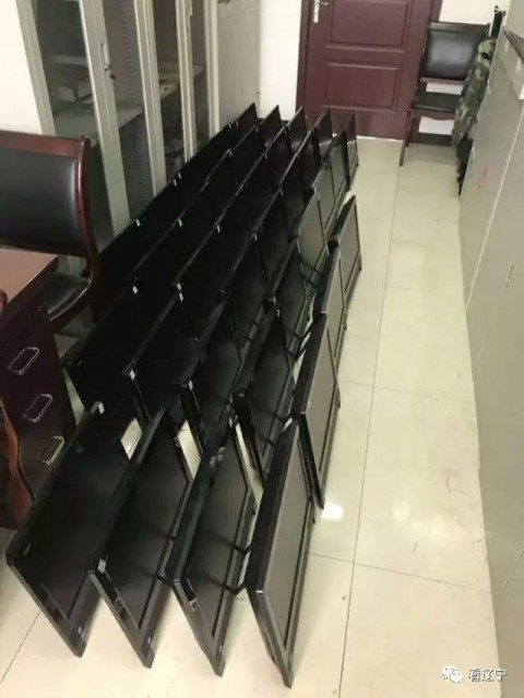 洗完澡想換衣服，電腦竟在直播自己！賓館30多臺電腦被裝監控，誰干的？